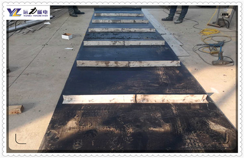 斜皮带上装除铁器