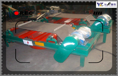 输送带上面的除铁器 输送带上面的除铁器