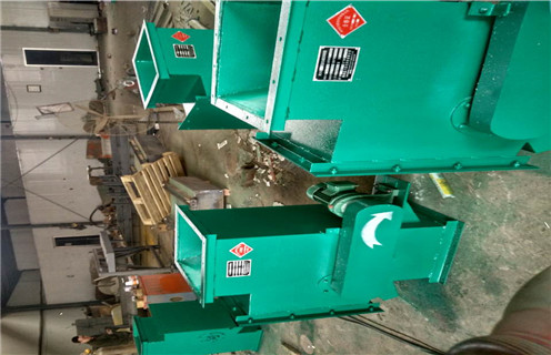 永磁除铁器,管道除铁器,永磁管道除铁器,济南永磁管道除铁器9000质量认证 永磁除铁器,管道除铁器,永磁管道除铁器,济南永磁管道除铁器9000质量认证