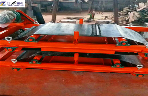 自卸式电磁除铁器，北京RCDD-5自卸式电磁除铁器安装工作视频_国家标准_干式轻型北京RCDD-5自卸式电磁除铁器型号