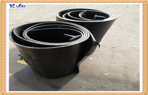 矿山皮带专用除铁器，江西矿山皮带专用除铁器如何修复_江西矿山皮带专用除铁器原因及如何调_刮板价格