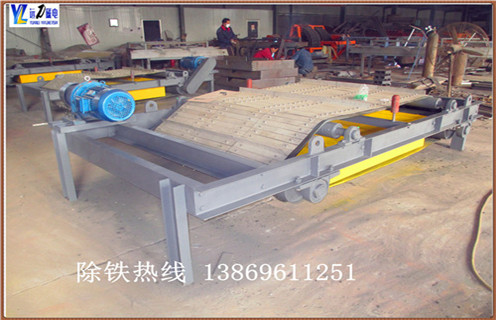 除铁器皮带跑偏如何调整