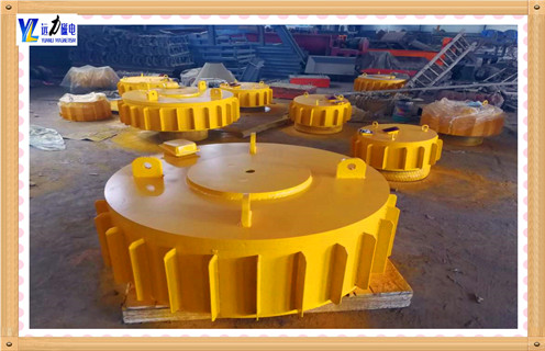 KGLA30 50/500电磁除铁器电源箱控制箱器，电磁除铁器电源控制器,整流器控制柜 　　1.变频控制柜是除铁器所需的直流电源设备.它也是控制整个除铁器操作的重要装置.在除铁器的物料提升完成之后，可以根据变频控制器使用说明电气接线图连接除铁器的电源.  　　2.变频控制柜应放置在小灰尘，干燥，无雨雪侵入，通风良好，且容易于操作和观察的地方;  　　3.使用变频控制柜前应检查电气部件，连接电线和紧固件是否因长距离运输造成的松动或损坏，接控制线路时应正确区分输出和输入;  　　4.控制柜至少一年检查四次，并检查变压器控制触点是否松动，有时间修复的问题;  　　5.如硅整流二极管损坏，应使用相同类型的二极管更换，但必须注意二极管上的符号“极性与原来相同，否则不能更换;